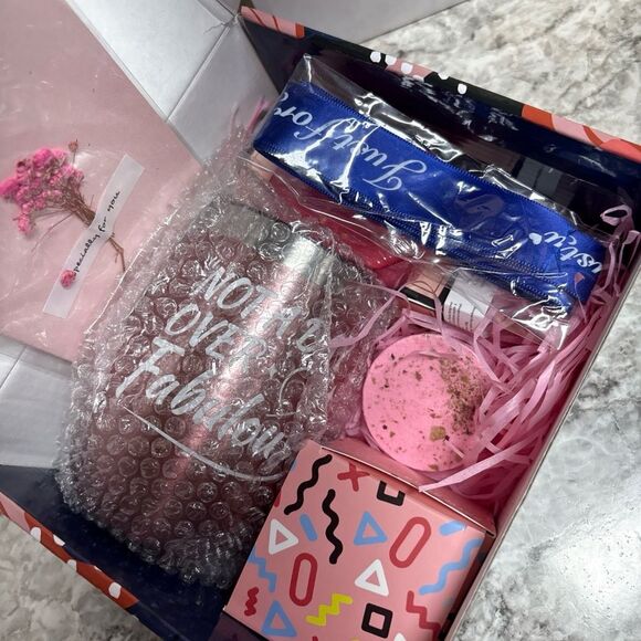 Pink Spa Gift Set - Picture 2 of 3